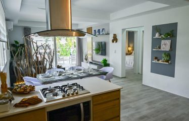 Tracadero Luxury Villa